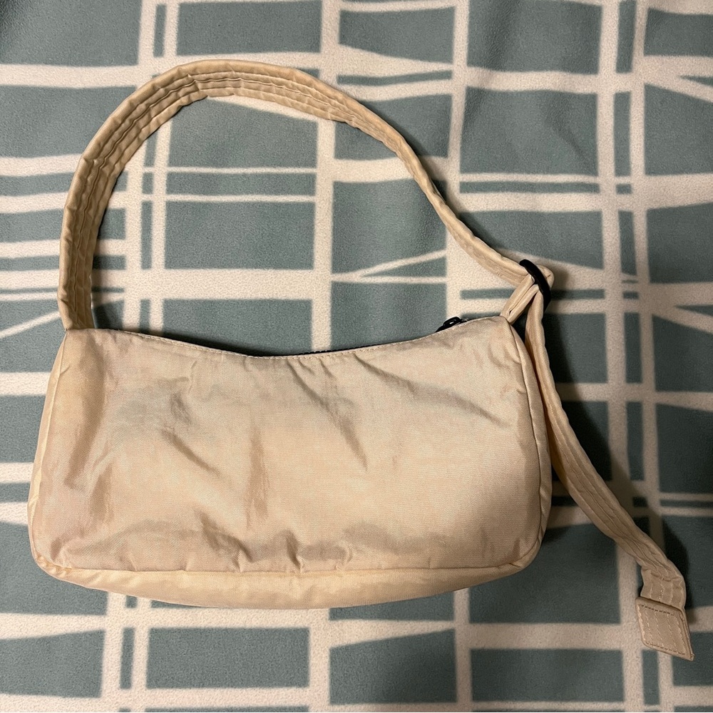 Baggu Cargo Shoulder Bag in Ivory - Picture 2 of 6